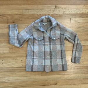Rachel Zoe Plaid Pink Gray Snap Front Fuzzy Shacket Stretch Size Medium Jacket